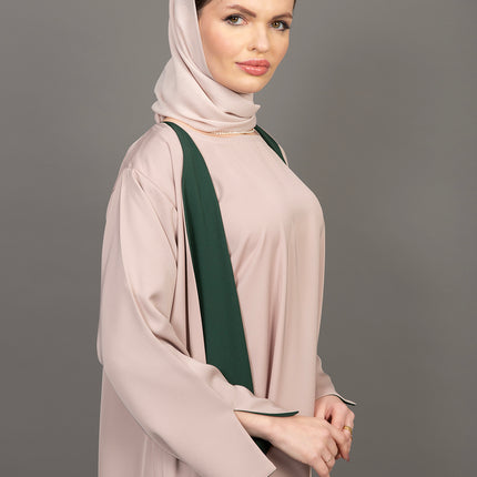 طقم عباية من ثلاث قطع، قابل للعكس، باللون الأخضر الزمردي والبيج 
