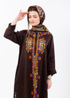 M / مع وشاح